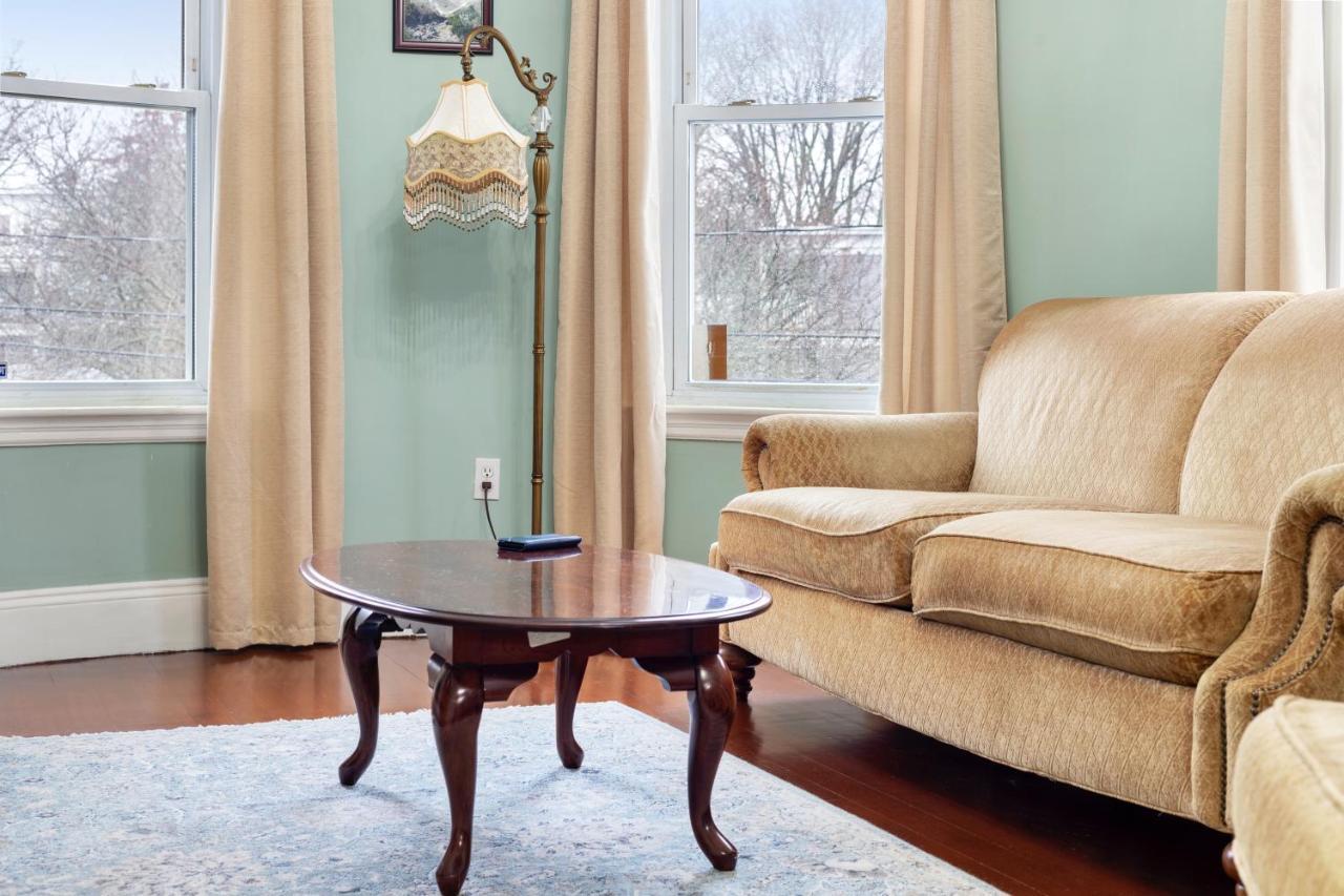 Bright & Spacious 2Br Apartment, Mins From Downtown Boston, Parking Luaran gambar